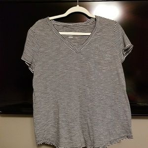 Mossimo vneck tshirt